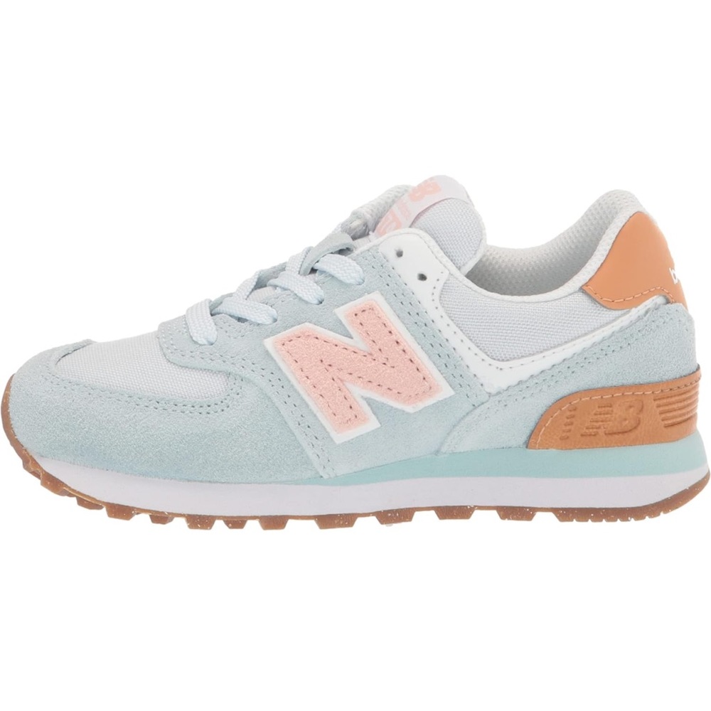 New Balance shoe ✨✨BRAND NEW WITH TAGS AND BOX✨✨